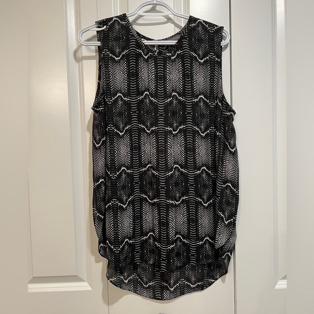 Vince Camuto Monochrome Patterned Tank Top